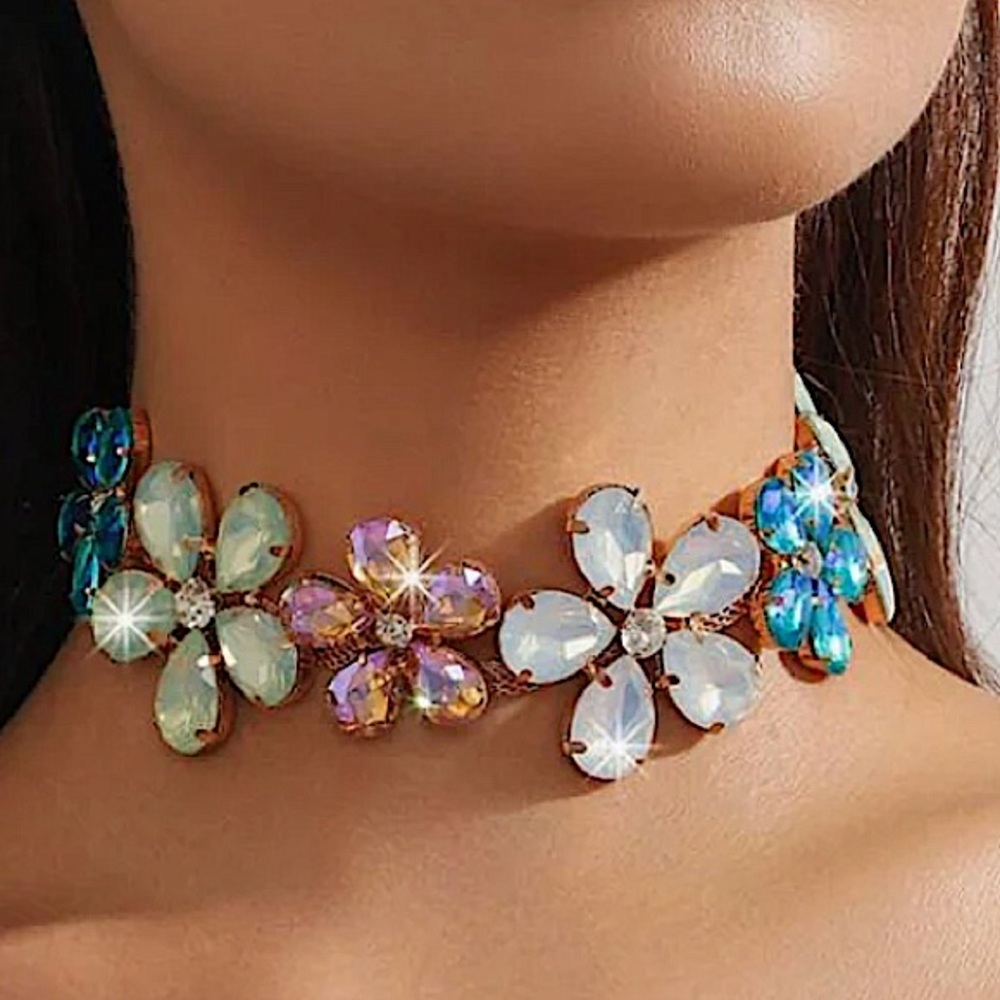 Elegant Austrian Crystal Flower Necklace Earrings Set Multi Color Gold State… - Picture 2 of 8